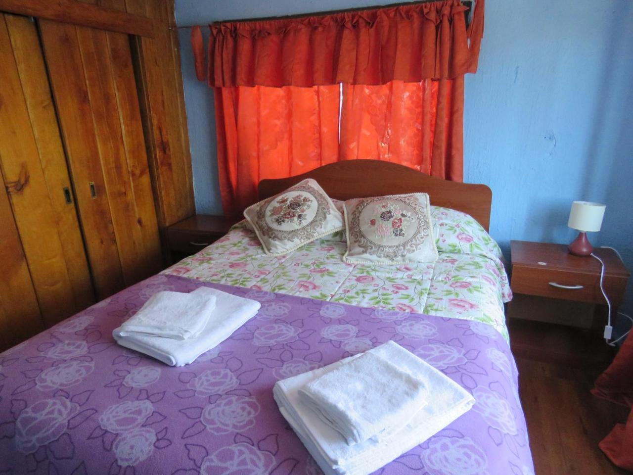 Hostal Y Cabanas Peumayen 푸에르토과달 외부 사진