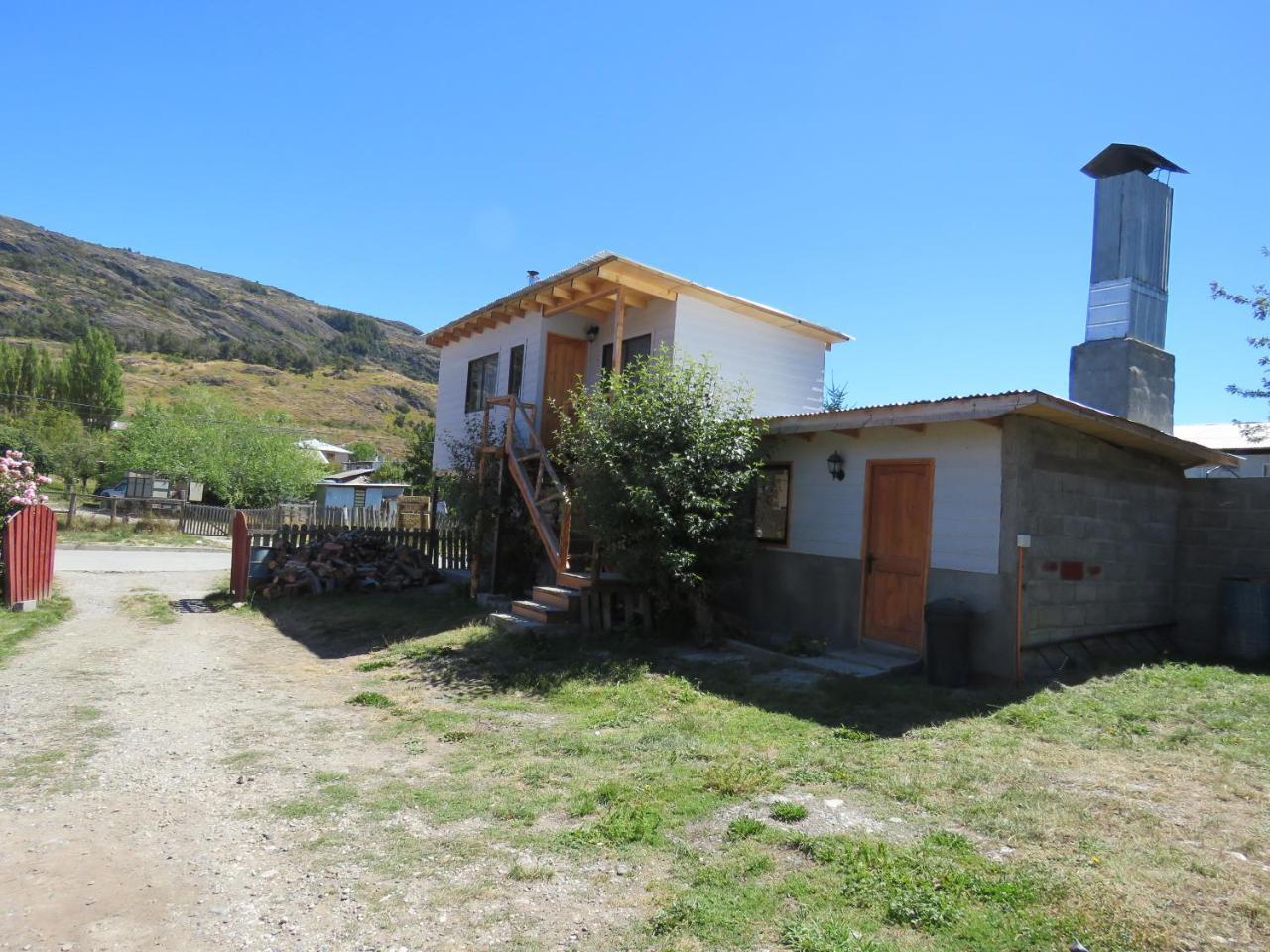 Hostal Y Cabanas Peumayen 푸에르토과달 외부 사진