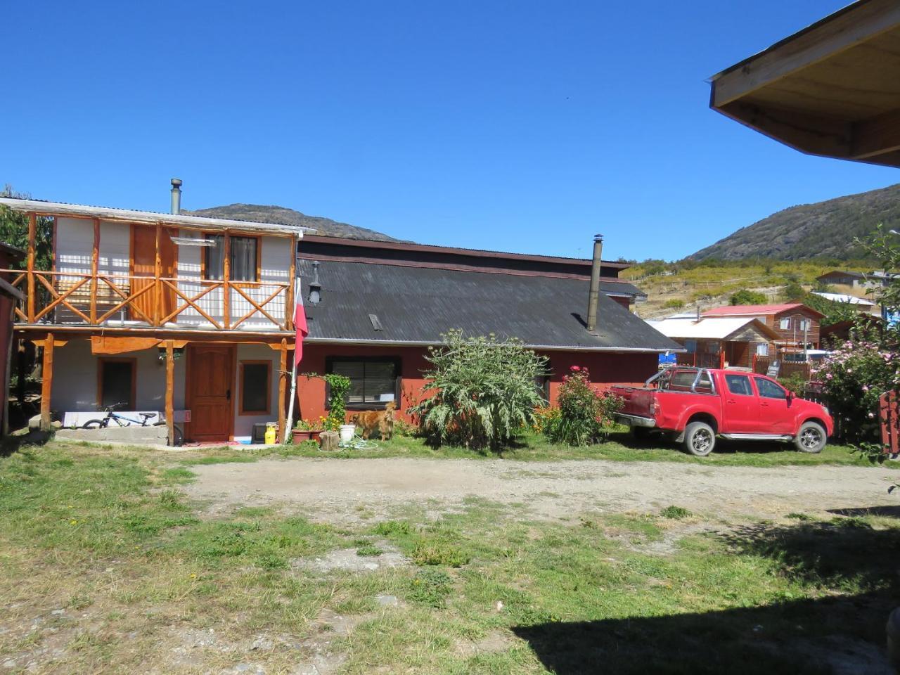 Hostal Y Cabanas Peumayen 푸에르토과달 외부 사진